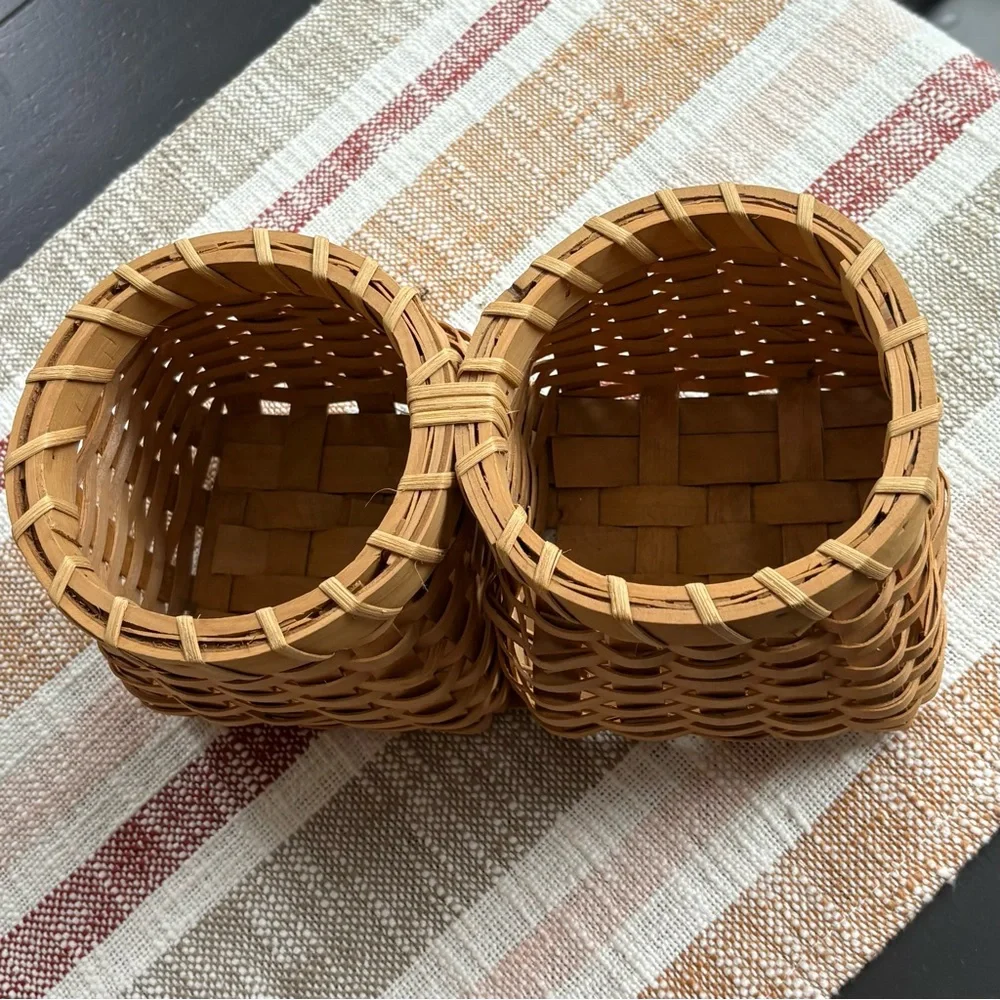Restaurant-Style Peanut basket.